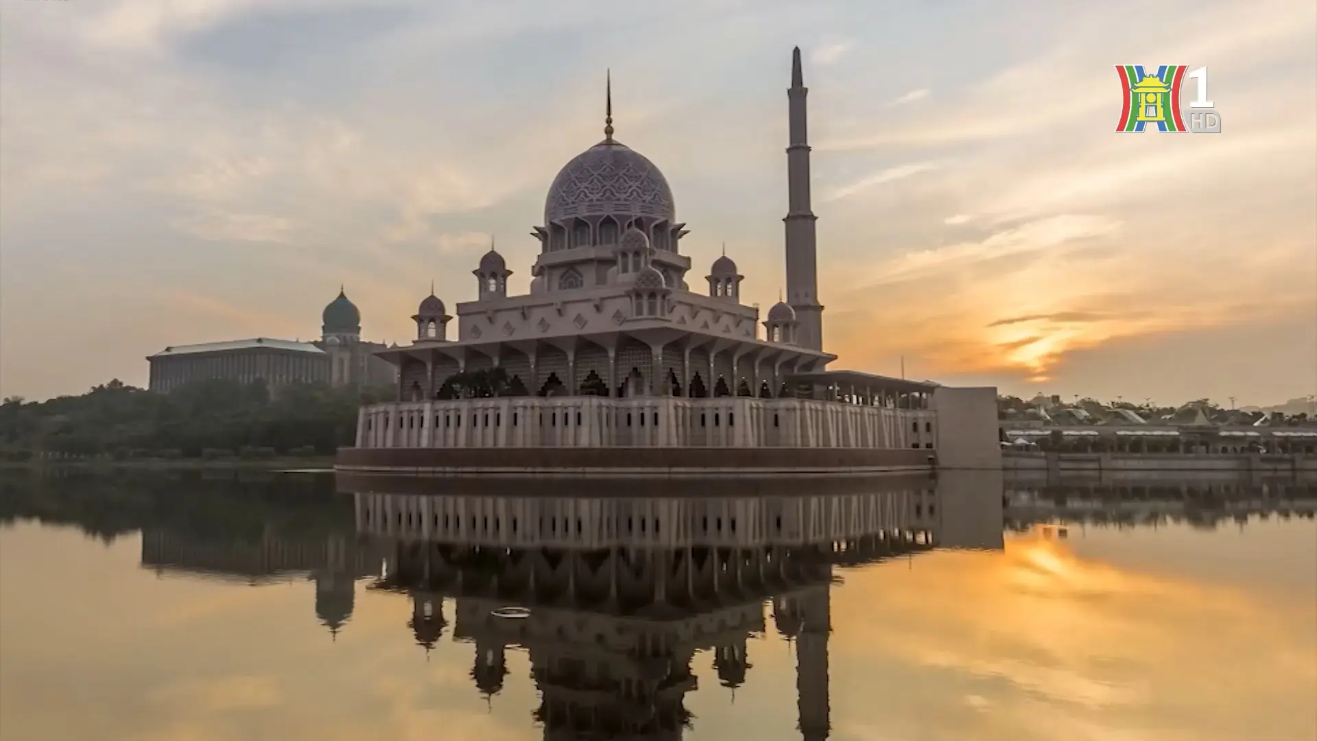 Việt Nam - Đối tác du lịch hàng đầu của Malaysia tại Đông Nam Á | Thủ đô và thế giới | 20/09/2025